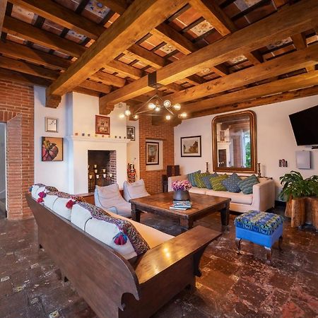 Barbara'S Boutique Hostel Antigua Екстериор снимка