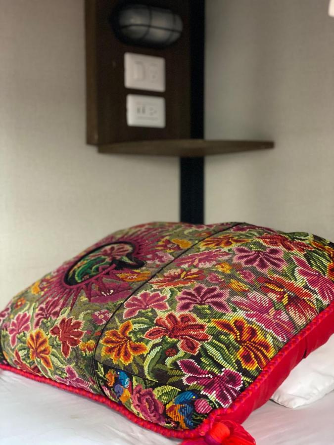 Barbara'S Boutique Hostel Antigua Екстериор снимка