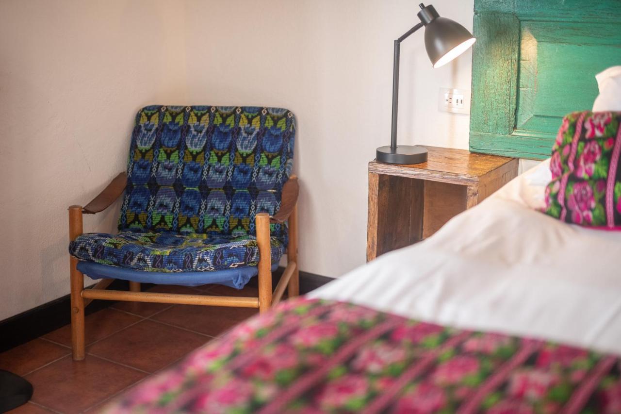 Barbara'S Boutique Hostel Antigua Екстериор снимка