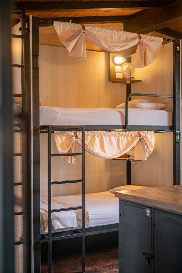 Barbara'S Boutique Hostel Antigua Екстериор снимка