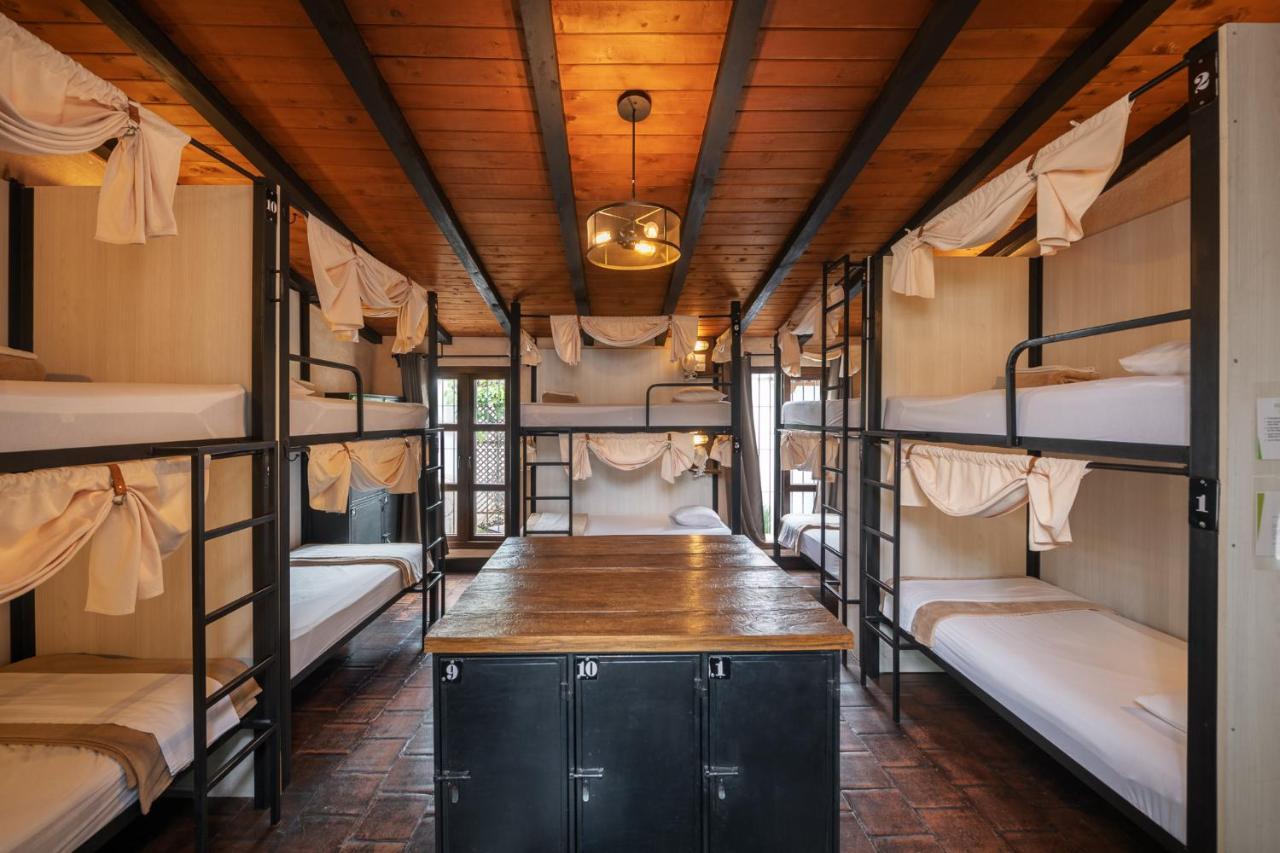 Barbara'S Boutique Hostel Antigua Екстериор снимка