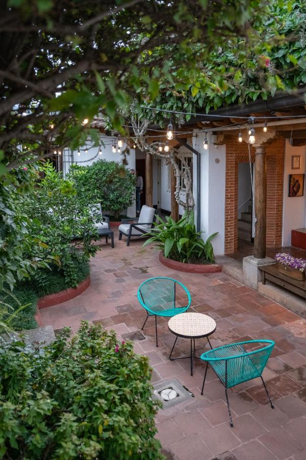 Barbara'S Boutique Hostel Antigua Екстериор снимка