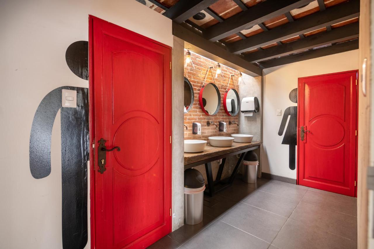 Barbara'S Boutique Hostel Antigua Екстериор снимка