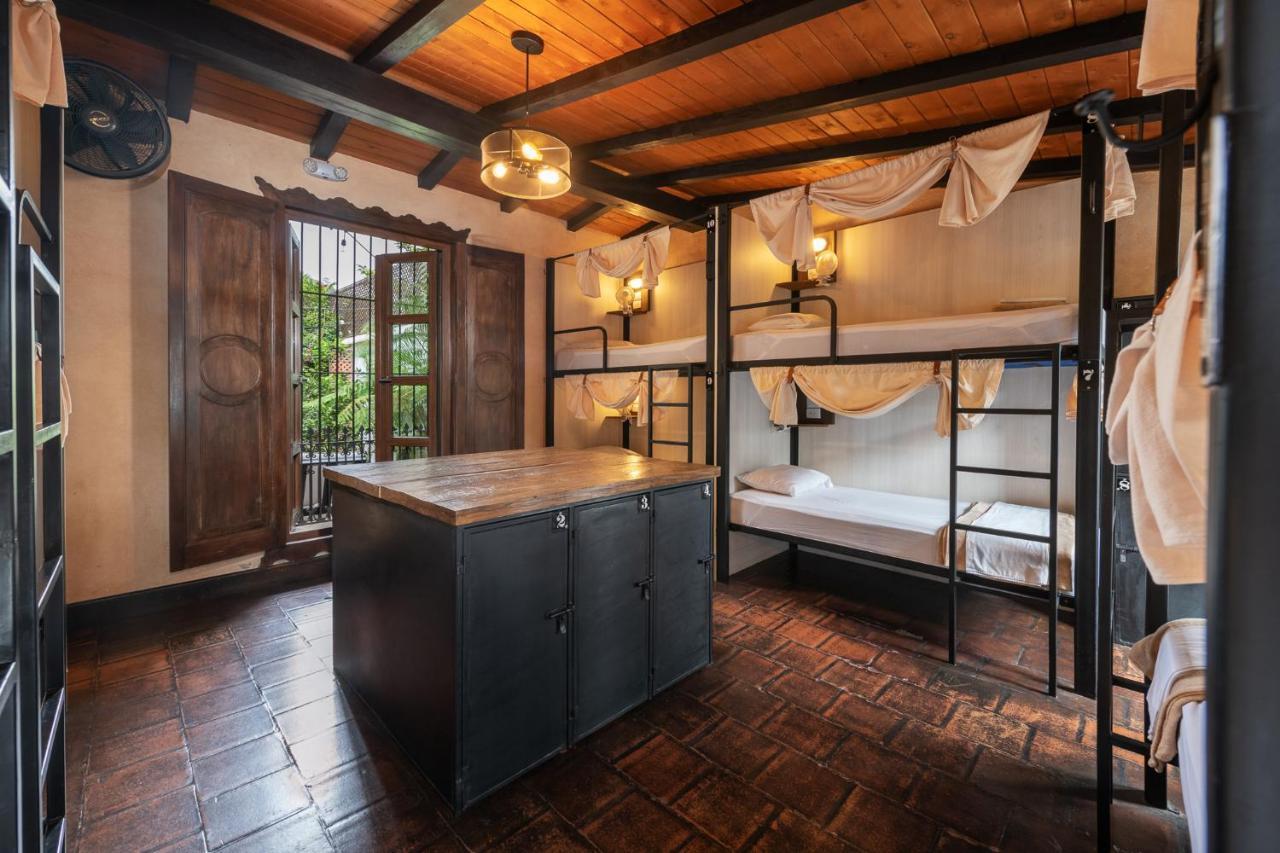 Barbara'S Boutique Hostel Antigua Екстериор снимка