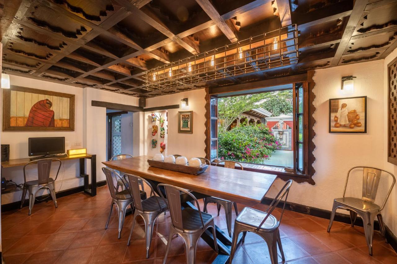 Barbara'S Boutique Hostel Antigua Екстериор снимка
